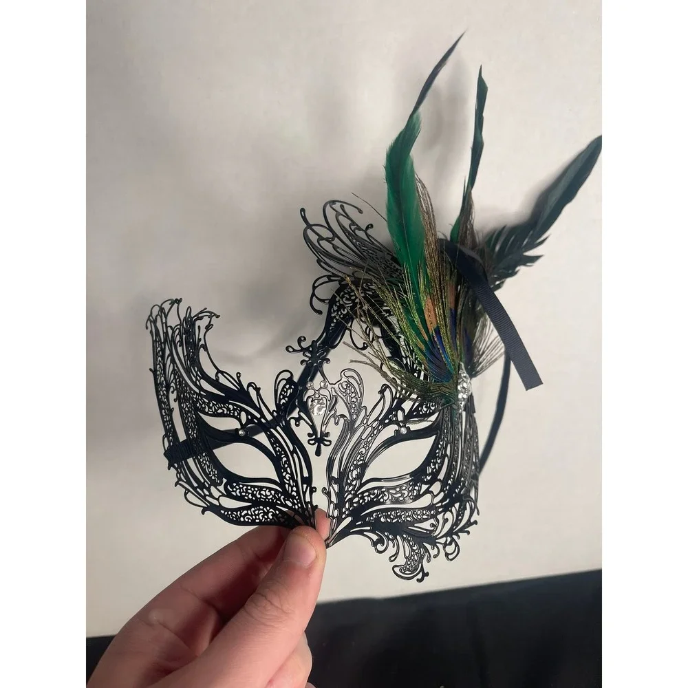 N/A elegant black